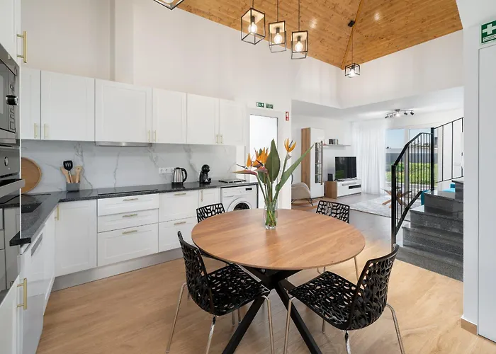 Exceptional Stone Character House Prazeres